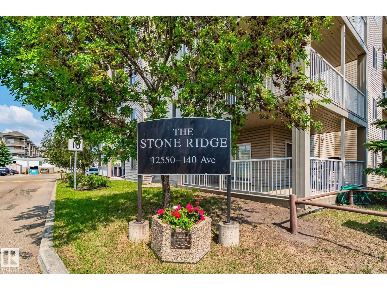 Apartment for rent: #212 12550 140 Av Nw, Edmonton, Alberta T5X 6J4