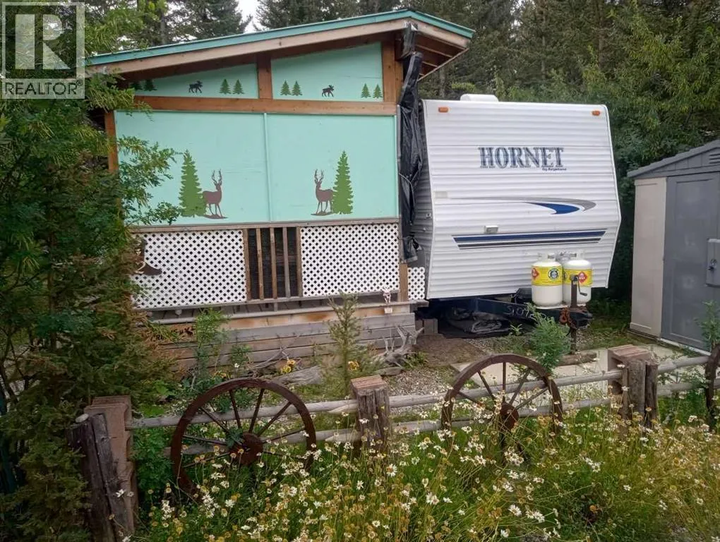 Recreational for rent: 212, 200 4 Avenue Sw, Sundre, Alberta T0M 1X0