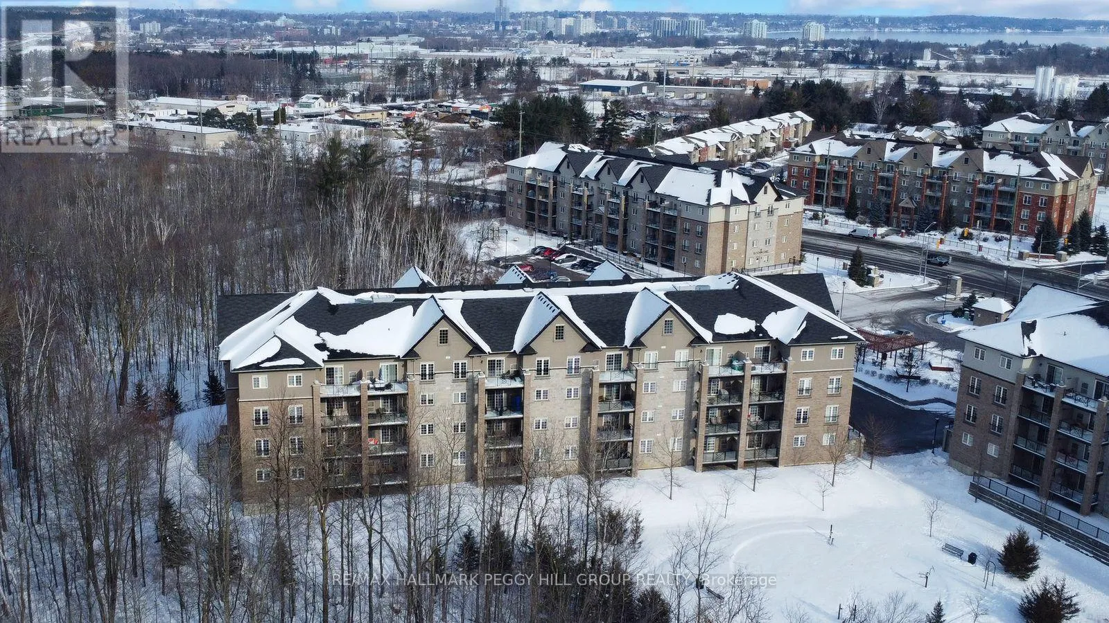 Apartment for rent: 212 - 44 Ferndale Drive S, Barrie, Ontario L4N 2V1