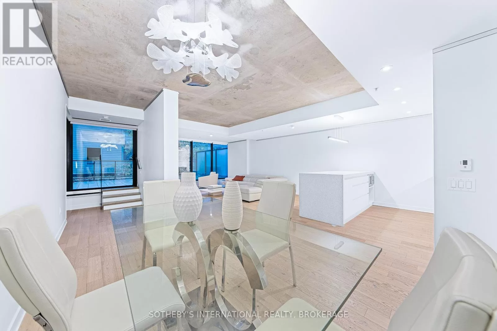 Apartment for rent: 212 - 629 King Street W, Toronto, Ontario M5V 0G9