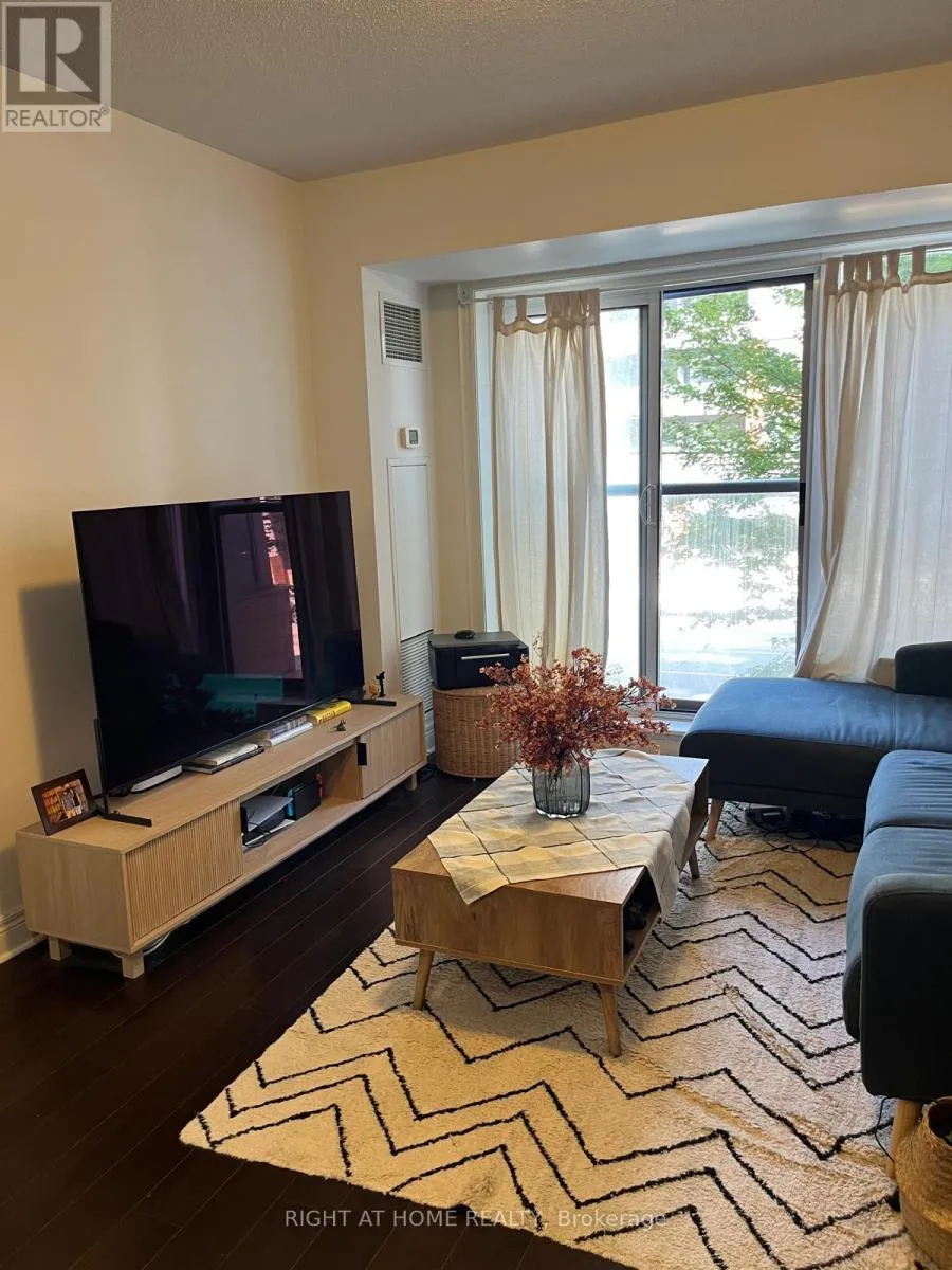 Apartment for rent: 212 - 701 Sheppard Avenue W, Toronto, Ontario M3H 0B2