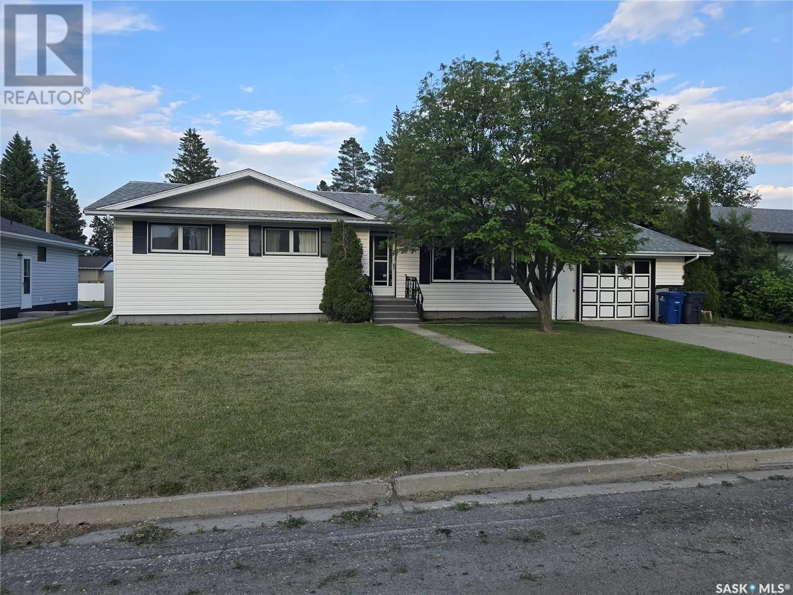 House for rent: 212 8th Street E, Wynyard, Saskatchewan S0A 4T0