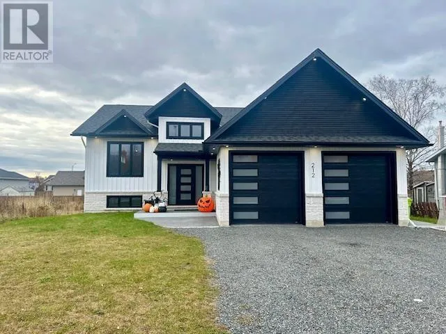 212 Greenfield Dr, Sault Ste. Marie, Ontario P6A 0B5