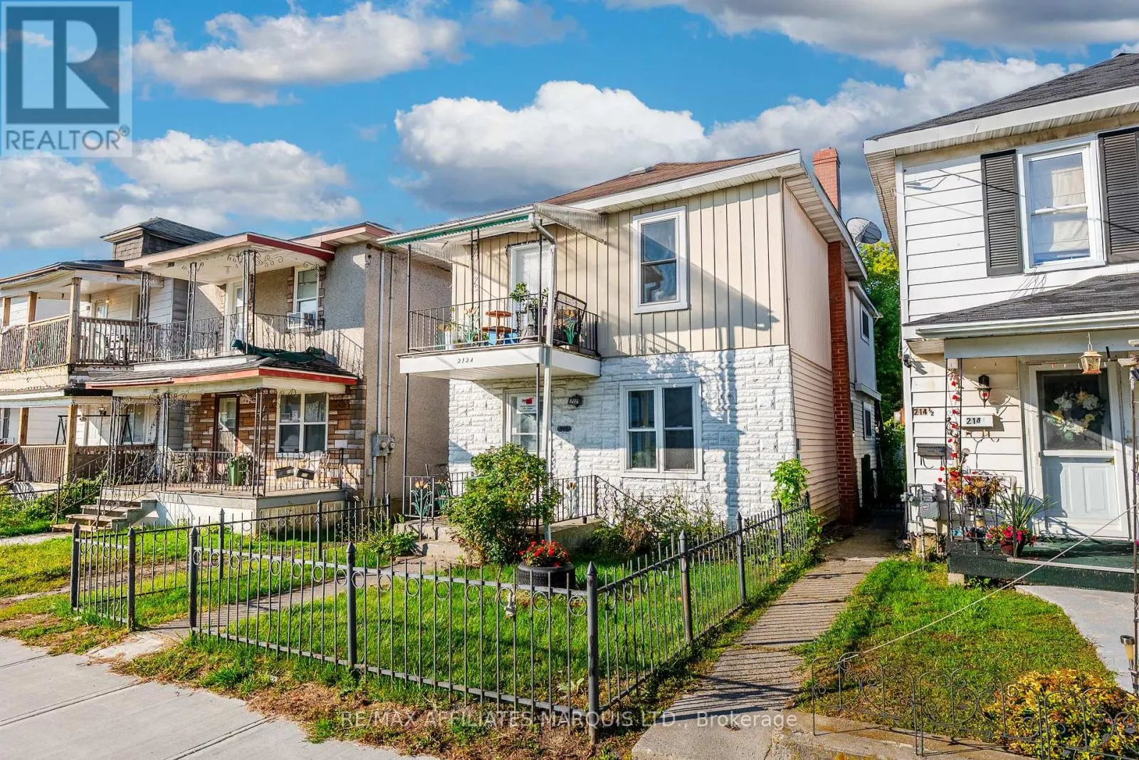 Duplex for rent: 212 Guy Street, Cornwall, Ontario K6H 4T9