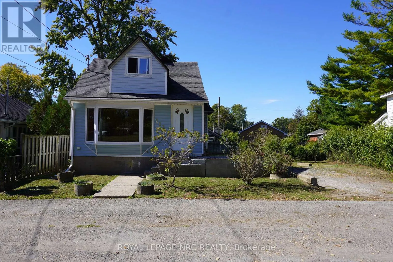 House for rent: 212 Lincoln Road W, Fort Erie, Ontario L0S 1B0