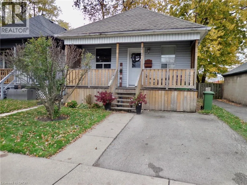 House for rent: 212 Mcanulty Boulevard, Hamilton, Ontario L8H 3J1