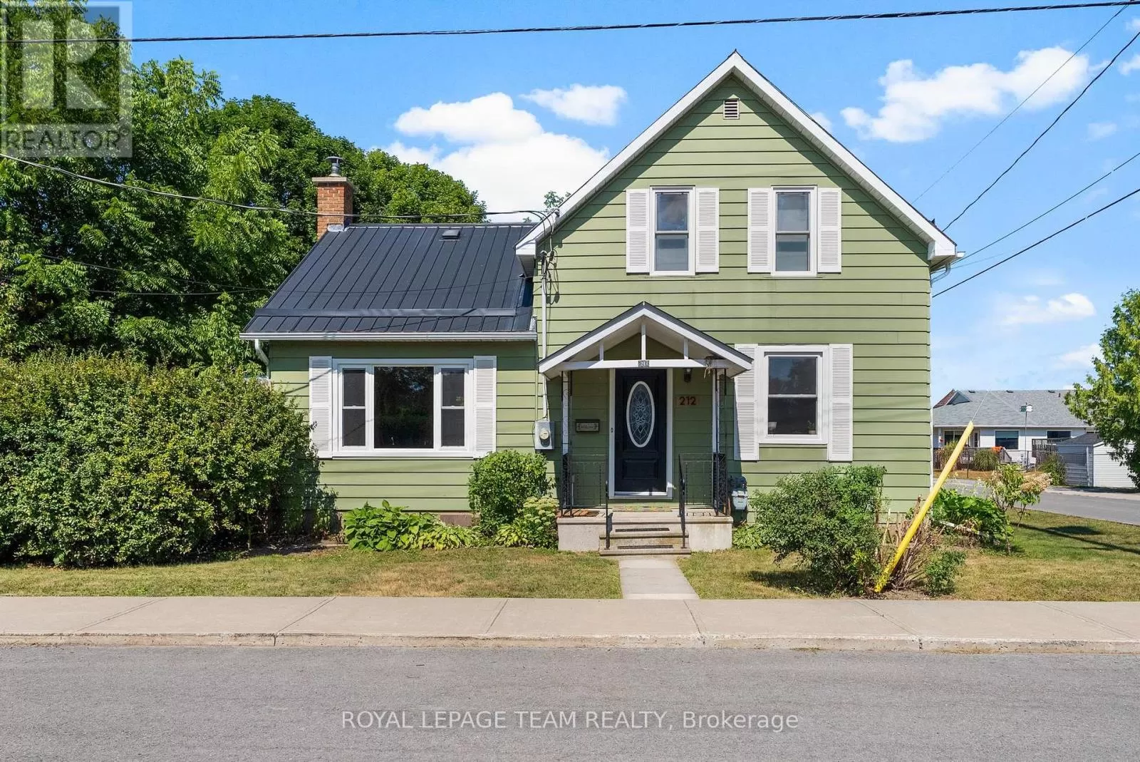 House for rent: 212 Prince Street W, Renfrew, Ontario K7V 2V7