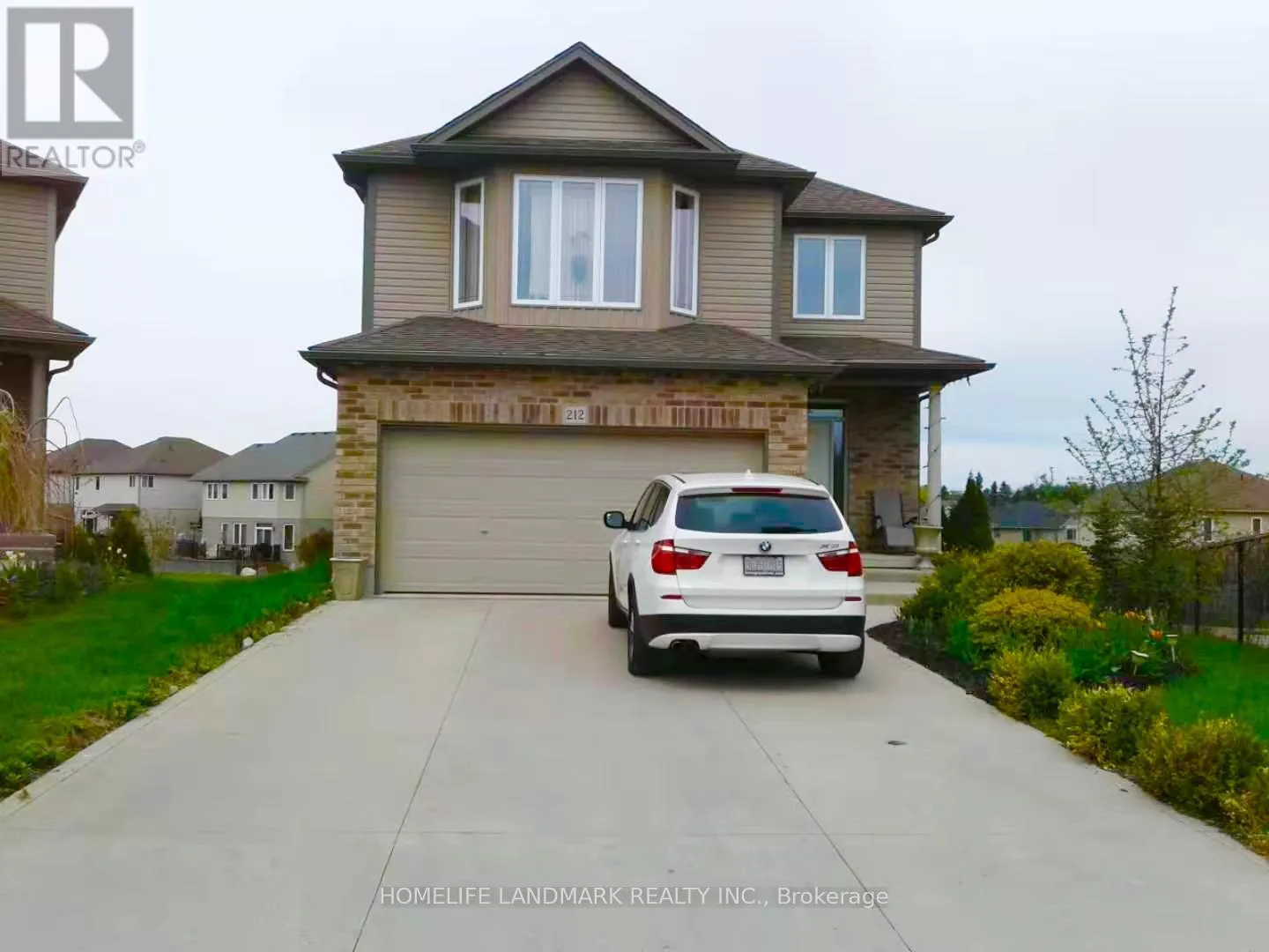 House for rent: 212 Westfield Place, Waterloo, Ontario N2T 2R2
