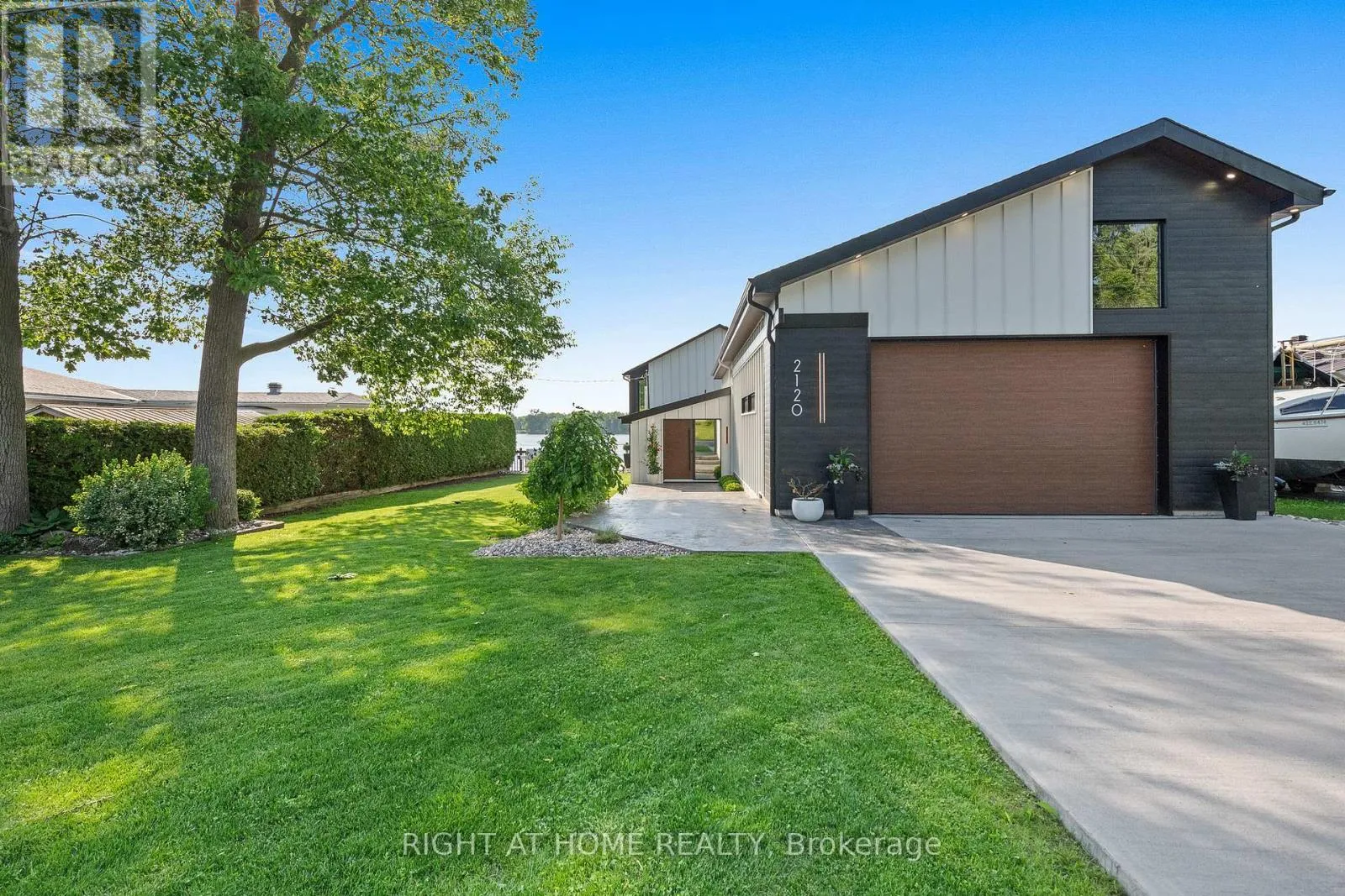 House for rent: 2120 Du Chateau Avenue, Clarence-Rockland, Ontario K4K 1J3