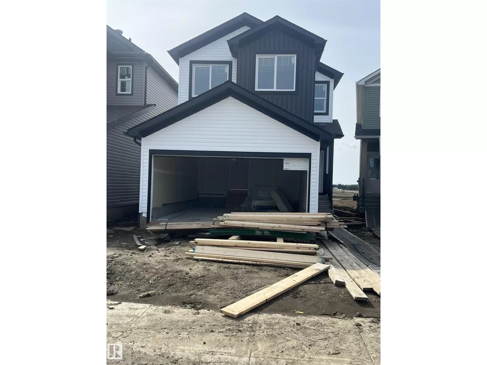 House for rent: 2124 210 St Nw, Edmonton, Alberta T6M 1P7