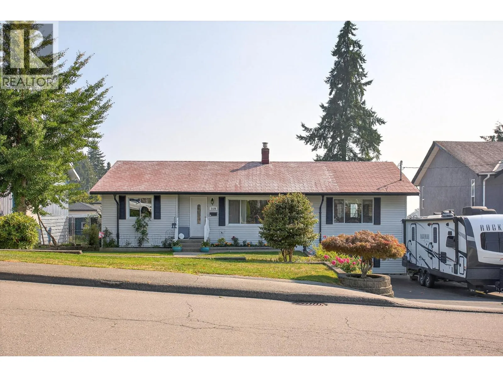 House for rent: 2126 Kugler Avenue, Coquitlam, British Columbia V3K 2S6