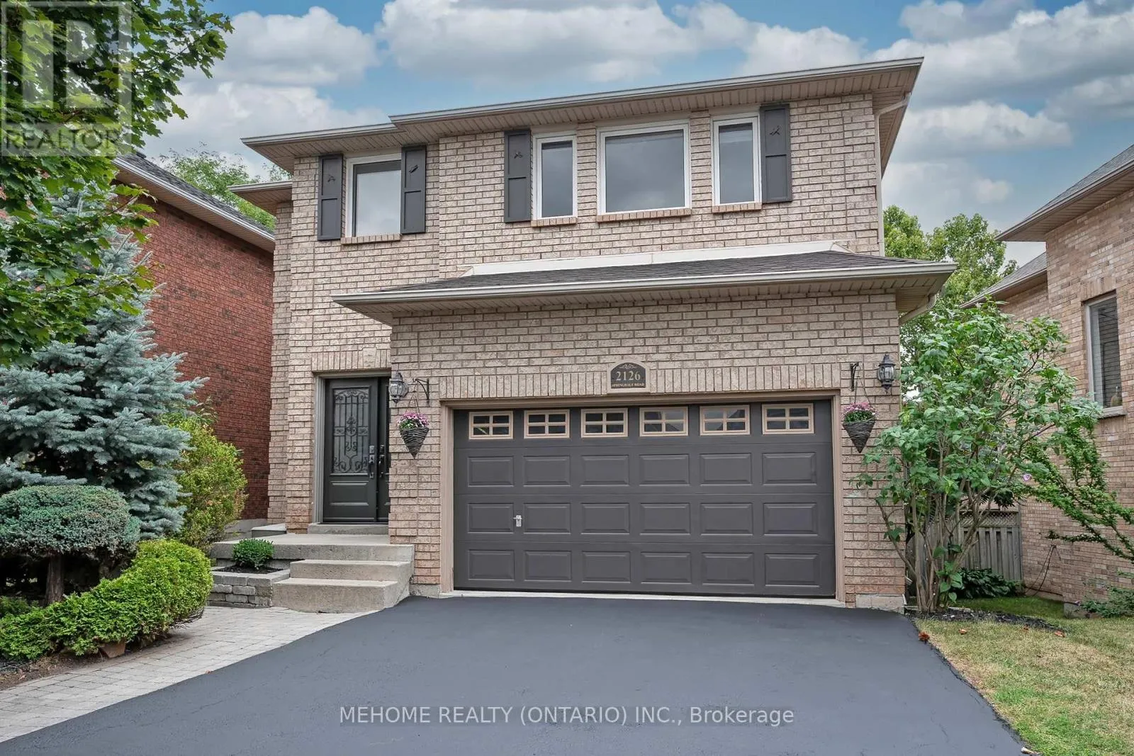 House for rent: 2126 Springdale Road, Oakville, Ontario L6M 4C6