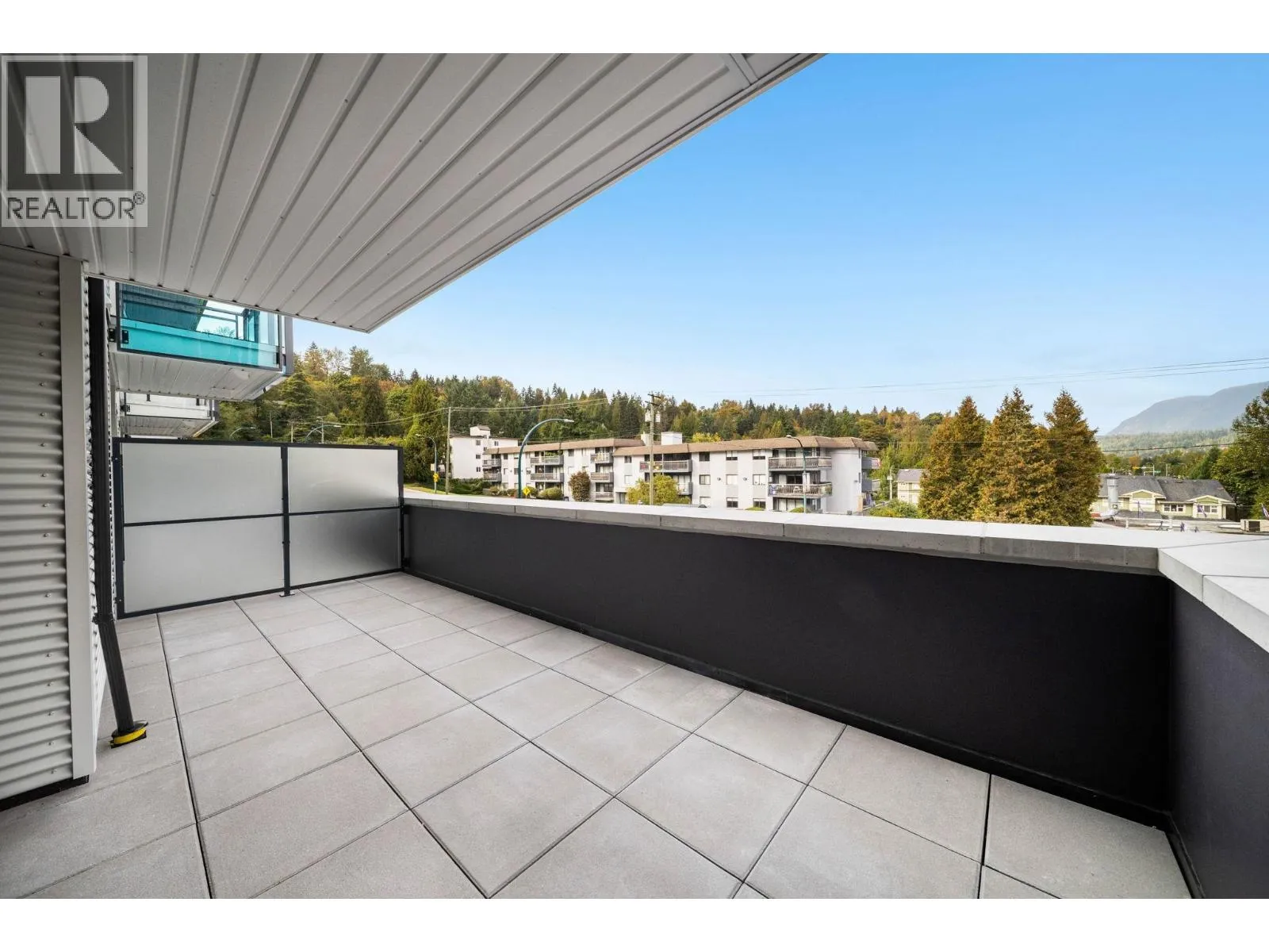 Apartment for rent: 213 2015 St. Johns Street, Port Moody, British Columbia V3H 0N5