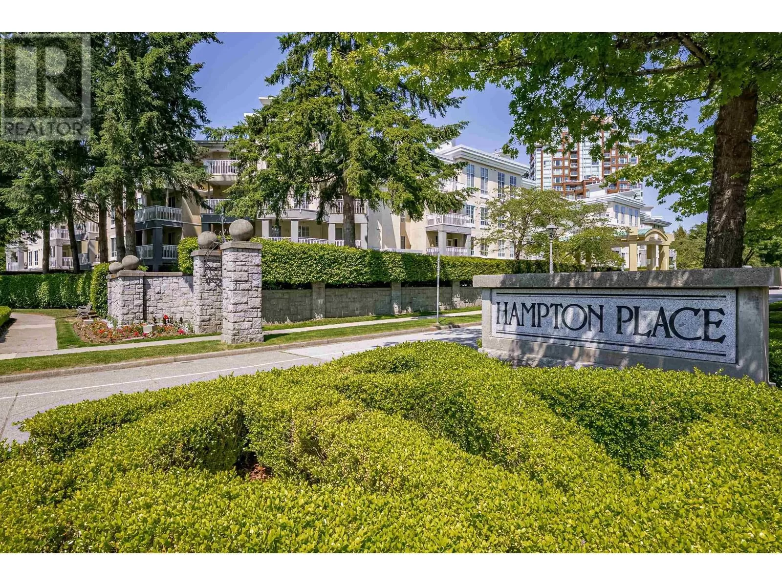 Apartment for rent: 213 5835 Hampton Place, Vancouver, British Columbia V6T 2G2