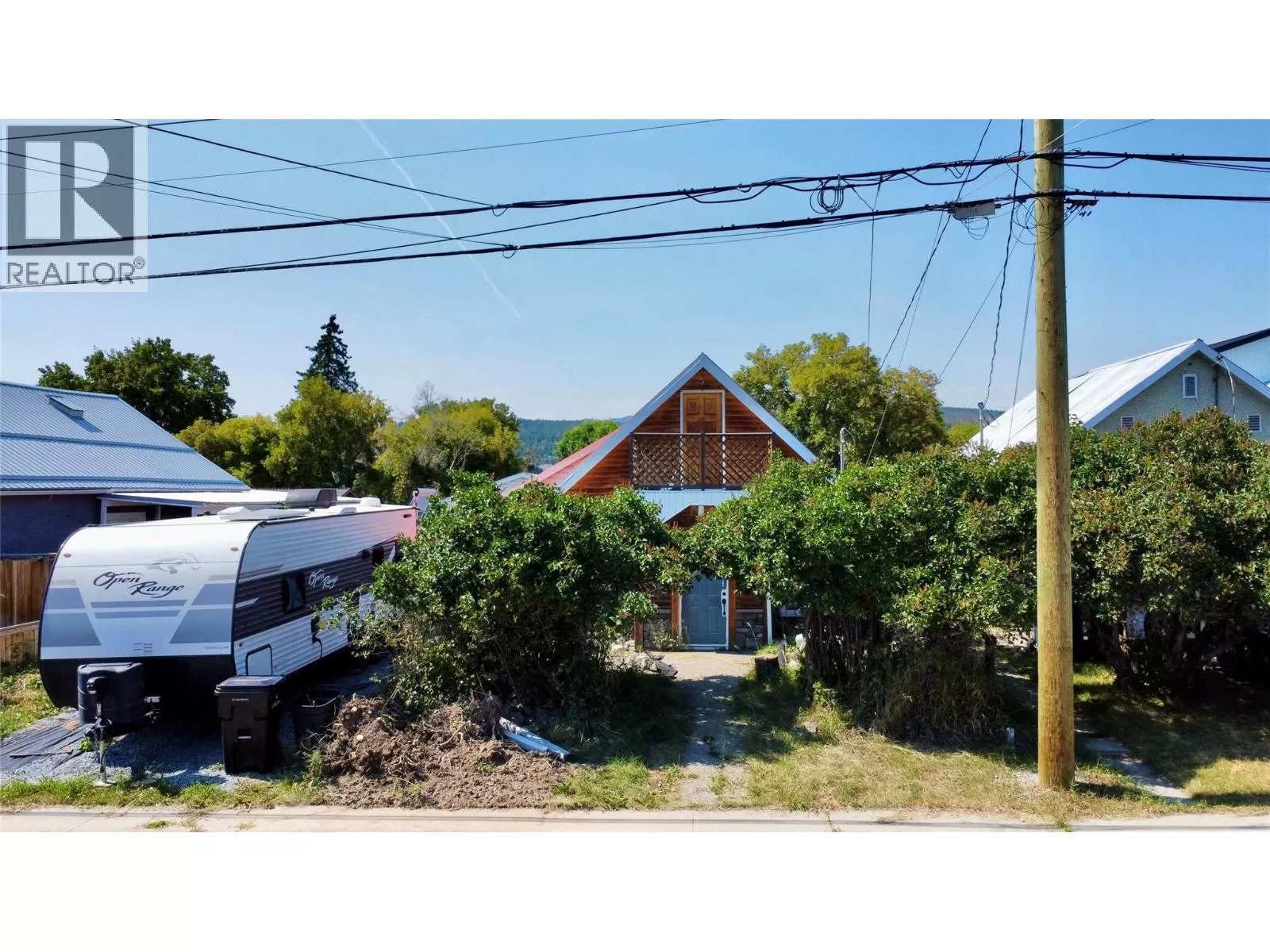 House for rent: 213 5th Avenue S, Cranbrook, British Columbia V1C 2G5