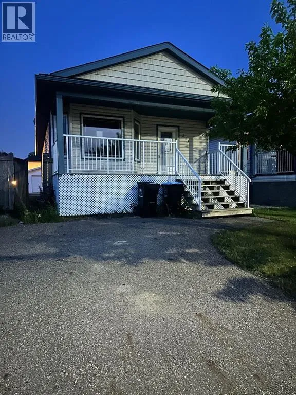 House for rent: 213 Ash Way, Fort McMurray, Alberta T9K 0G2