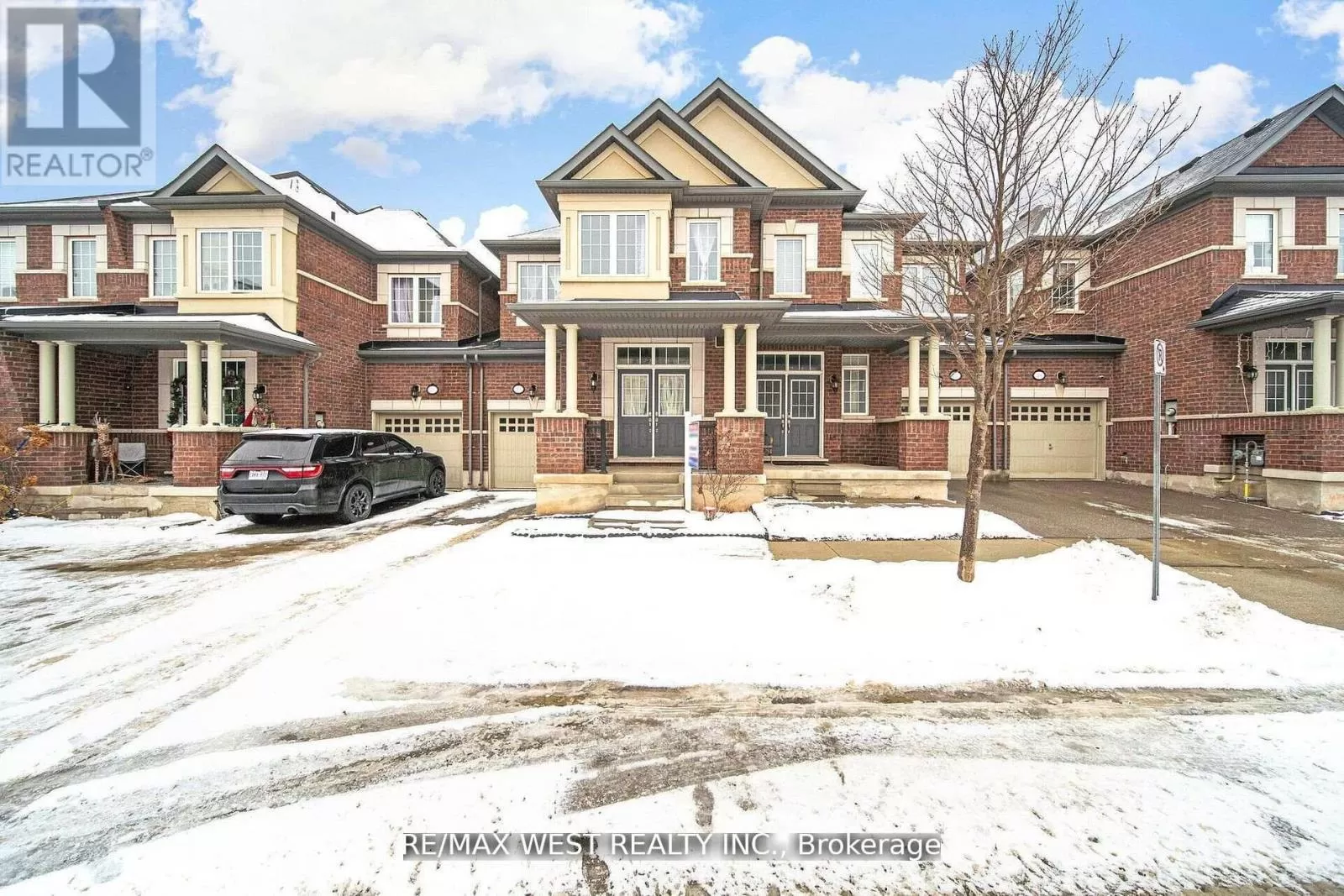 Row / Townhouse for rent: 213 Sarah Cline Drive, Oakville, Ontario L6M 0T8