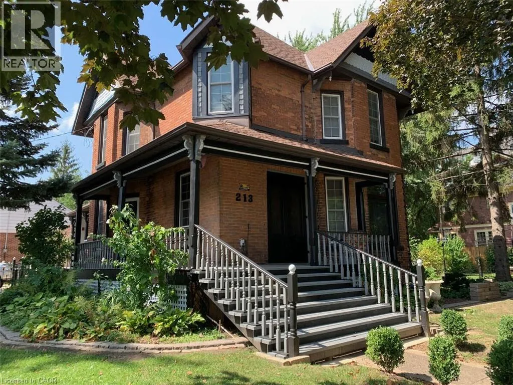 House for rent: 213 Vidal Street S, Sarnia, Ontario N7T 2T4