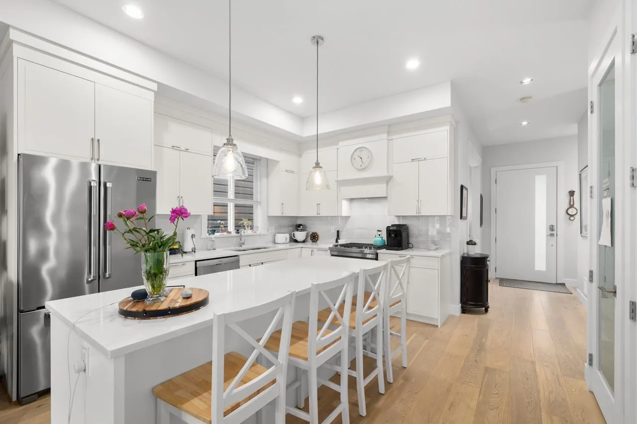 House for rent: 2131 164a Street, Surrey, British Columbia V3Z 0V5