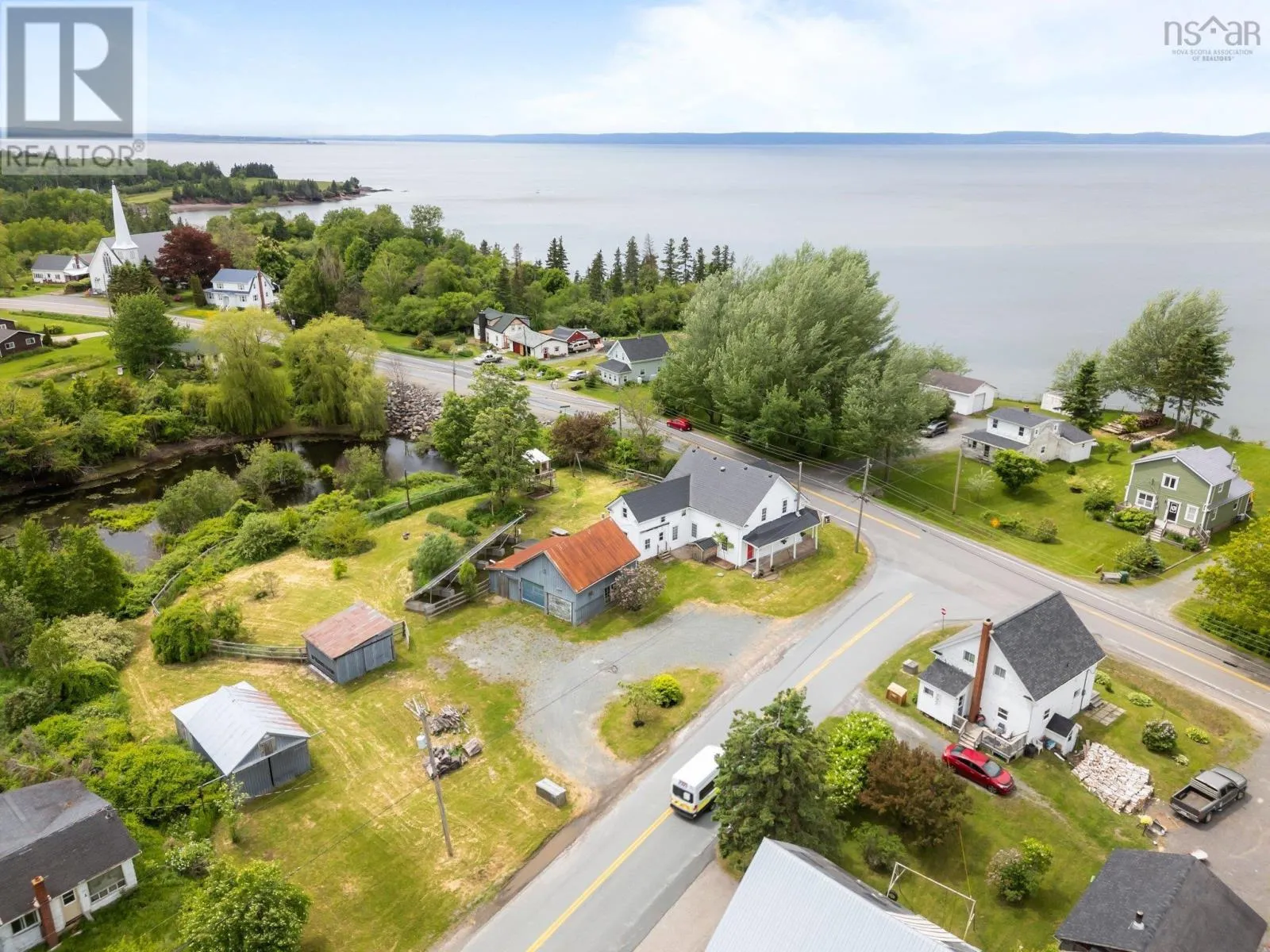 House for rent: 2133 New Cheverie Road, Cheverie, Nova Scotia B0N 2A0