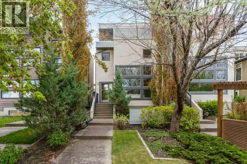 Duplex for rent: 2134 30 Avenue Sw, Calgary, Alberta T2T 1R4