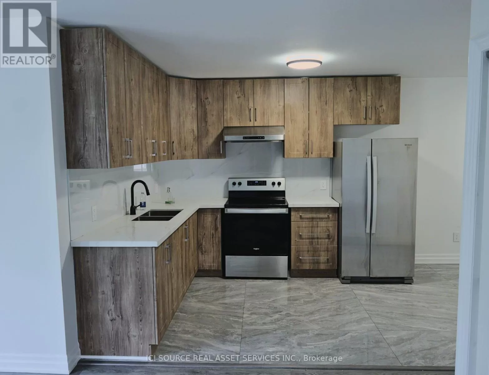 Other for rent: 2135 Jane Street, Toronto, Ontario M3M 1A2