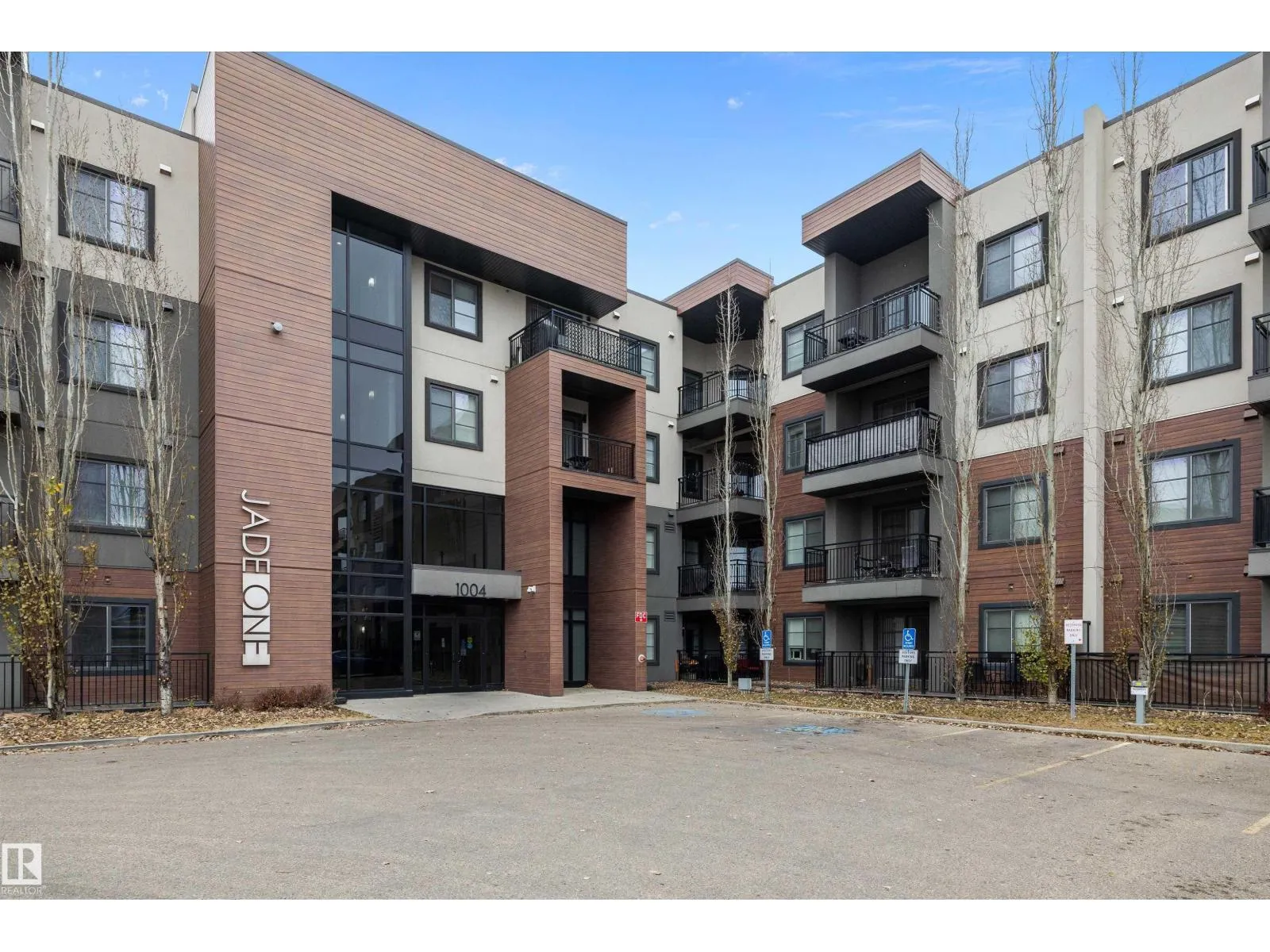 Apartment for rent: #214 1004 Rosenthal Bv Nw, Edmonton, Alberta T5T 7C6