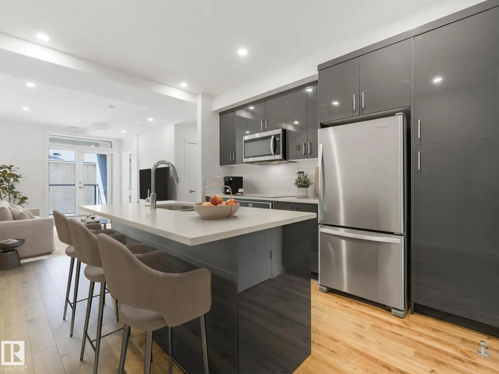 Apartment for rent: #214 11503 76 Av Nw, Edmonton, Alberta T6G 0K6