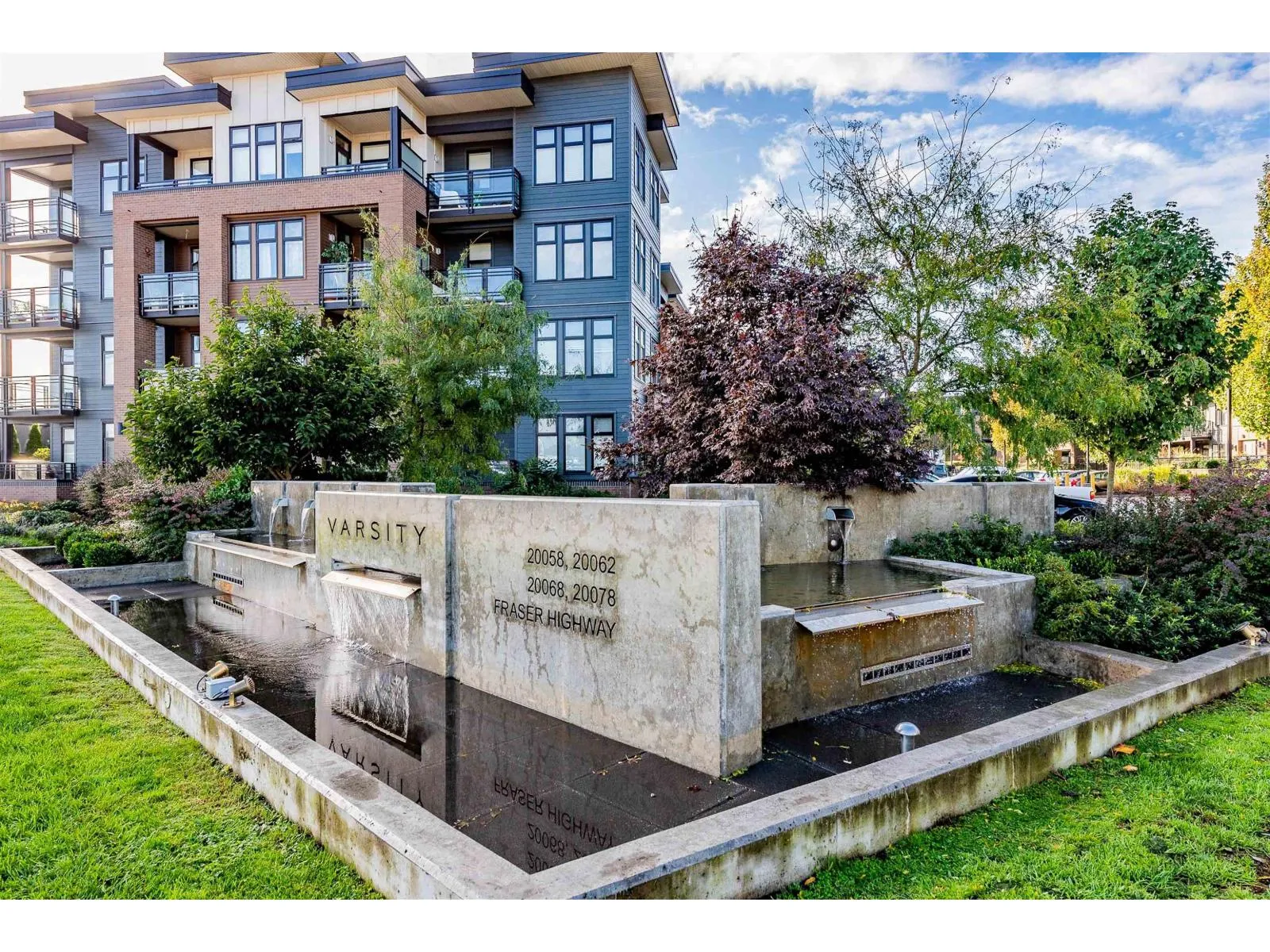 Apartment for rent: 214 20062 Fraser Highway, Langley, British Columbia V3A 0E6