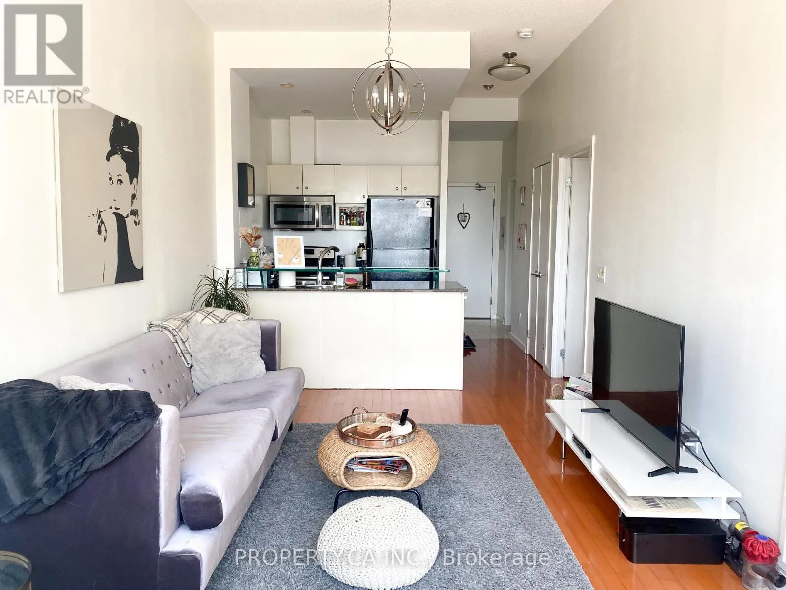 Apartment for rent: 214 - 208 Queens Quay W, Toronto, Ontario M5J 2Y5