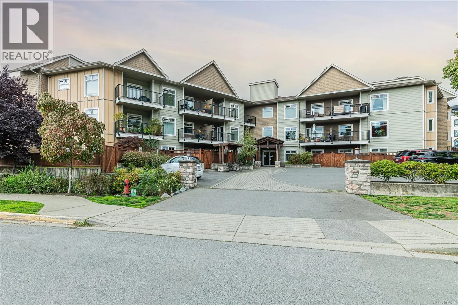 Apartment for rent: 214 21 Conard St, View Royal, British Columbia V8Z 0C4