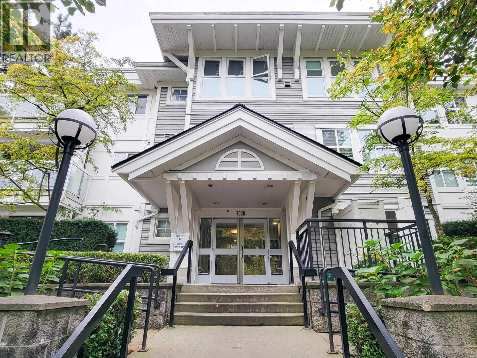 Apartment for rent: 214 3038 Kent Avenue South E, Vancouver, British Columbia V5S 4V8