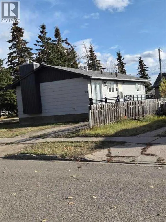 House for rent: 214 7 Street, Beaverlodge, Alberta T0H 0C0