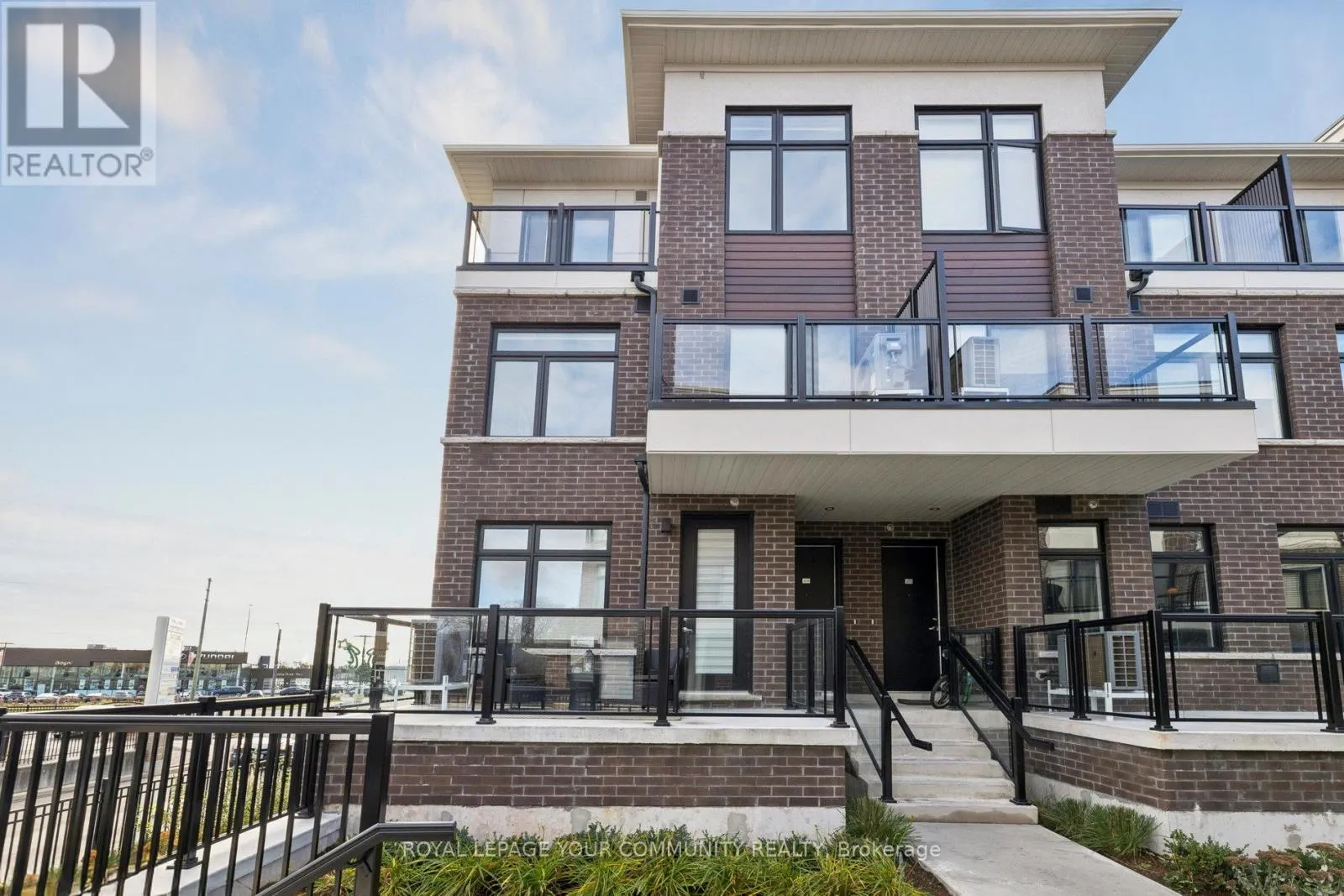 Row / Townhouse for rent: 214 - 755 Omega Drive, Pickering, Ontario L1V 0H1