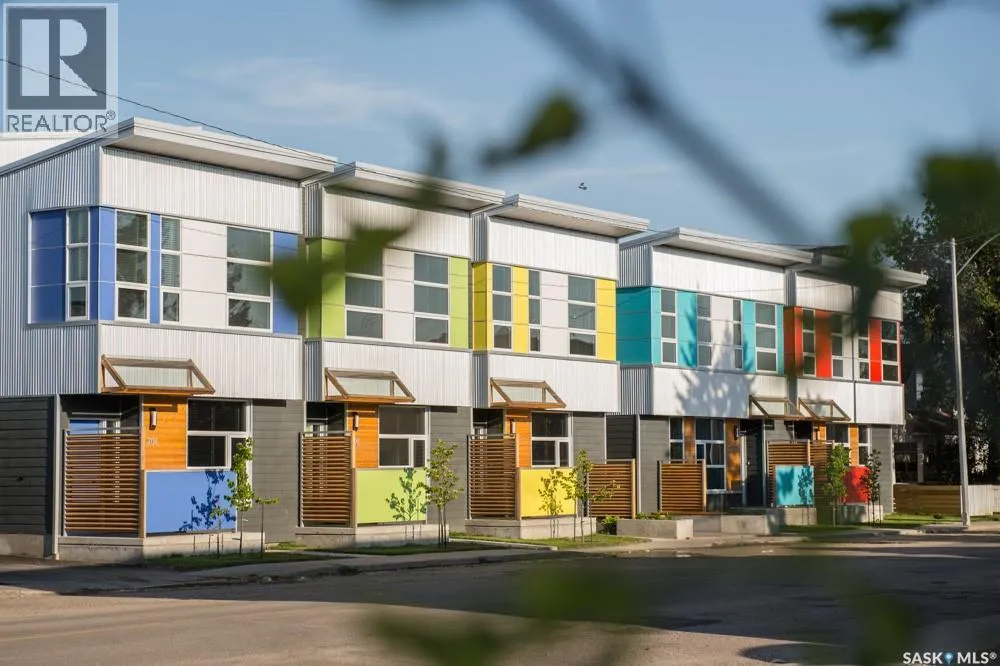 Multi-Family for rent: 214 D Avenue S, Saskatoon, Saskatchewan S7M 1P9