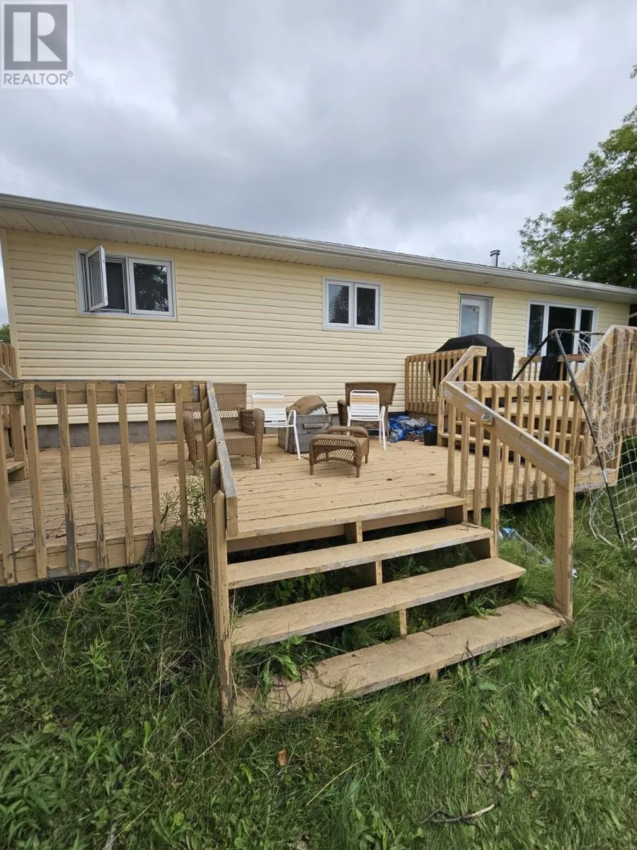 214 Lakeshore Drive, Ignace, Ontario P0T 1T0