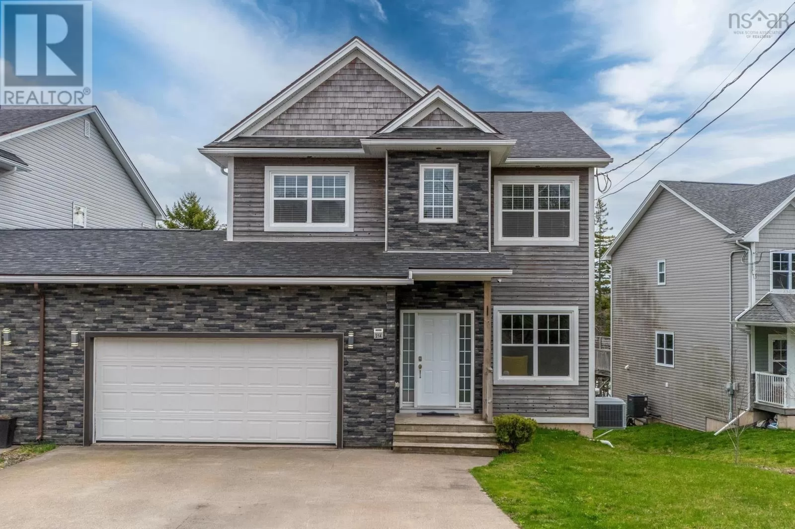 214 Voyageur Way, Hammonds Plains, Nova Scotia B4B 0N1