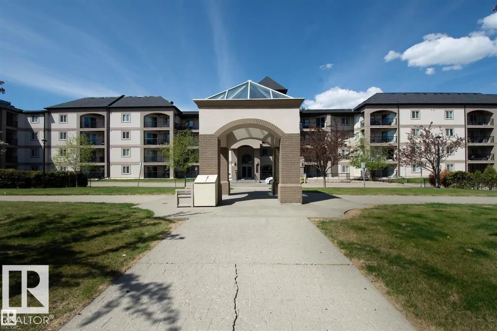 Apartment for rent: #215 13111 140 Av Nw Nw, Edmonton, Alberta T6V 0B1