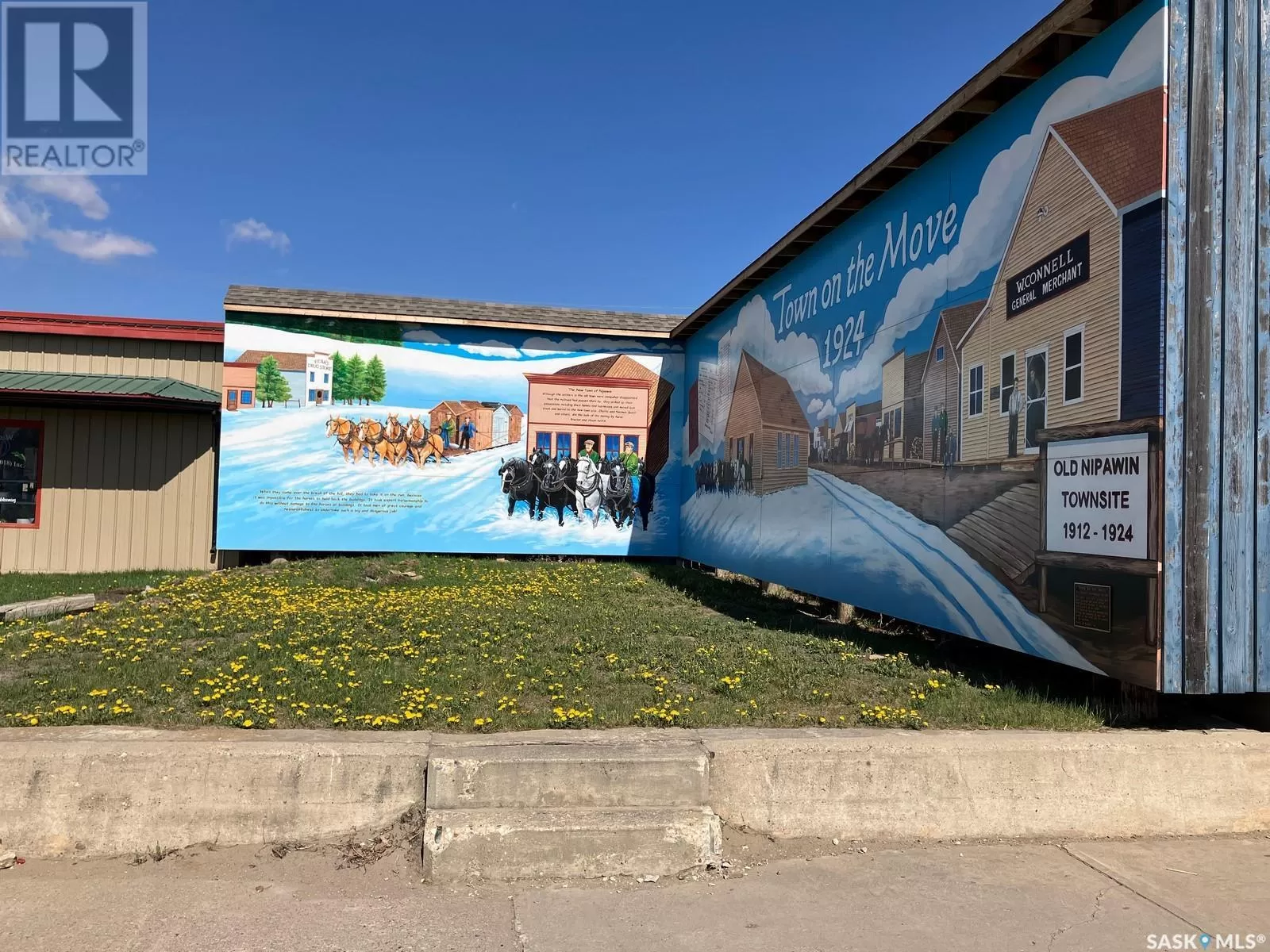 215 1st Avenue W, Nipawin, Saskatchewan S0E 1E0