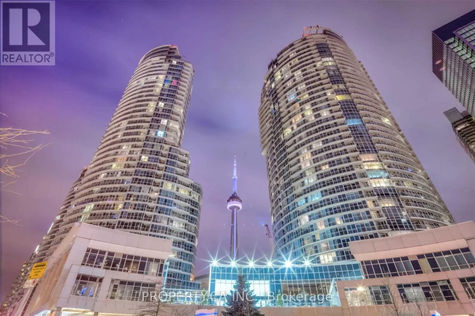 Apartment for rent: 215 - 208 Queens Quay W, Toronto, Ontario M5J 2Y5