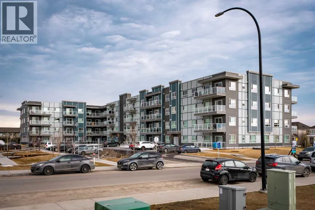 Apartment for rent: 215, 40 Carrington Plaza Nw, Calgary, Alberta T3P 1X7