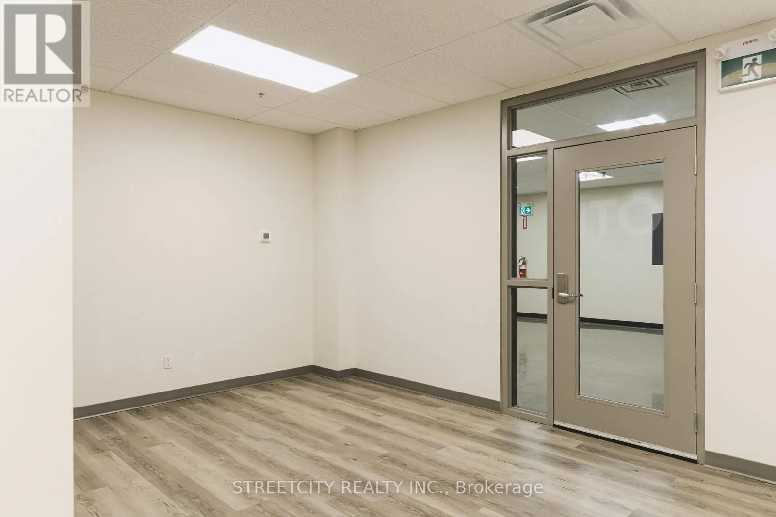 Offices for rent: 215 - 516 John Street N, Aylmer, Ontario N5H 2B8