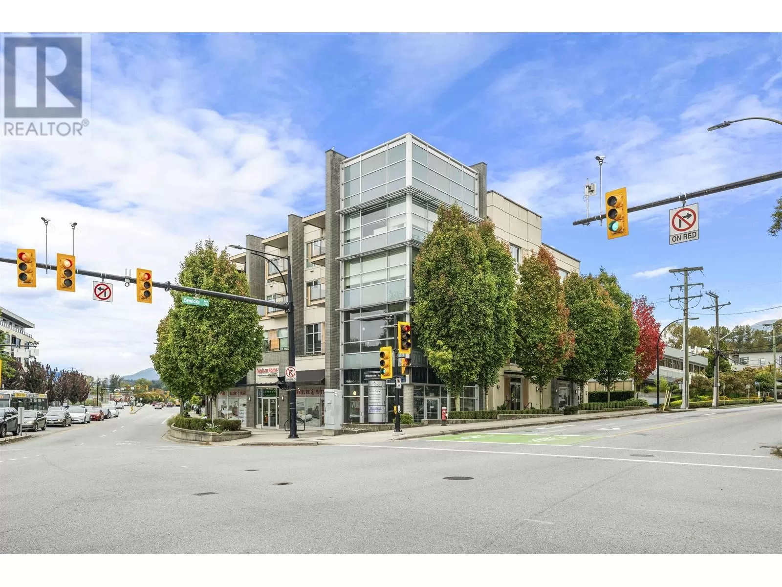 215 700 Marine Drive, North Vancouver, British Columbia V7M 1H3