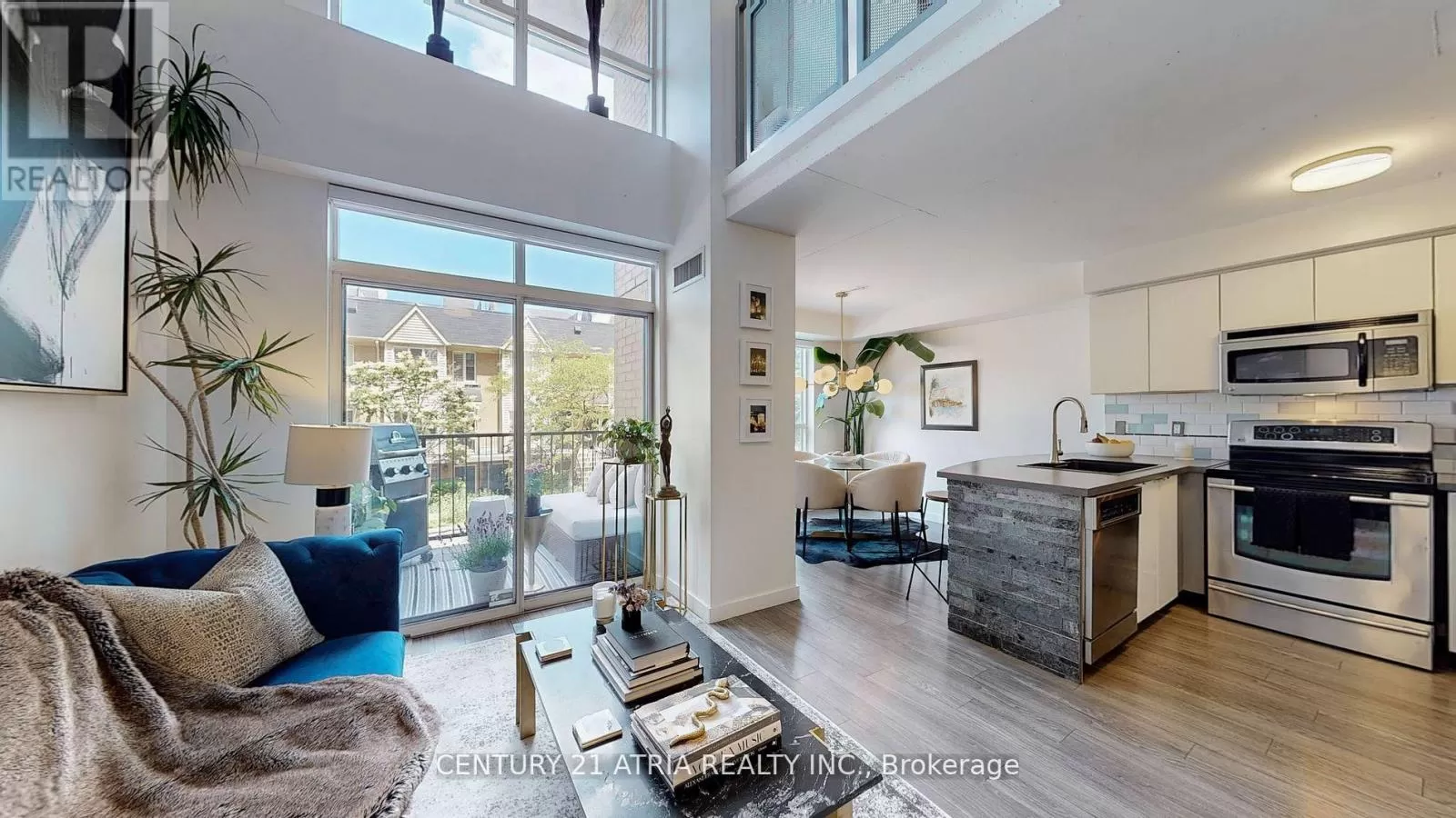 Apartment for rent: 215 - 800 King Street W, Toronto, Ontario M5V 3M7