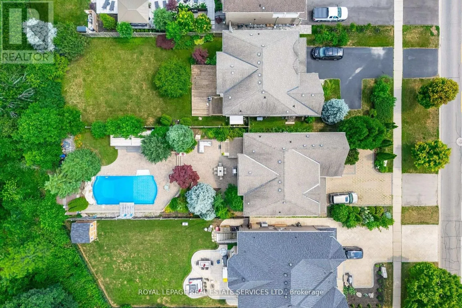 House for rent: 215 Burloak Drive, Oakville, Ontario L6L 6T6