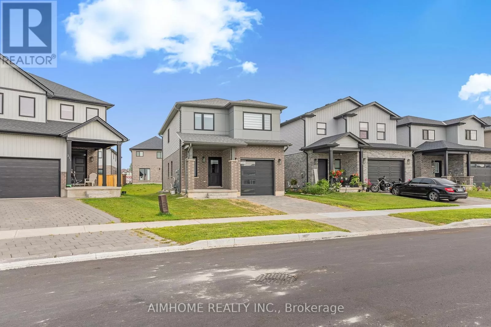 House for rent: 215 Byers Street, London South, Ontario N6L 0J2