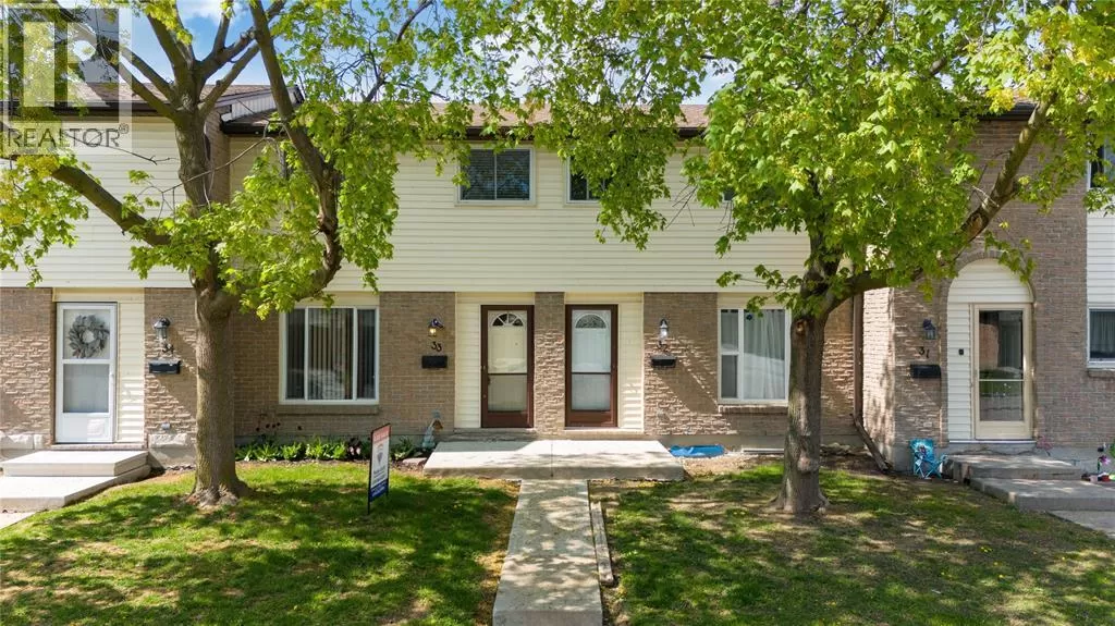 House for rent: 215 Trudeau Drive Unit# 33, Sarnia, Ontario N7S 4T5