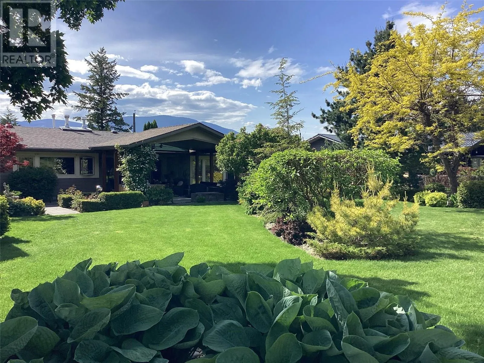 House for rent: 2150 28 Street Ne, Salmon Arm, British Columbia V1E 3E1