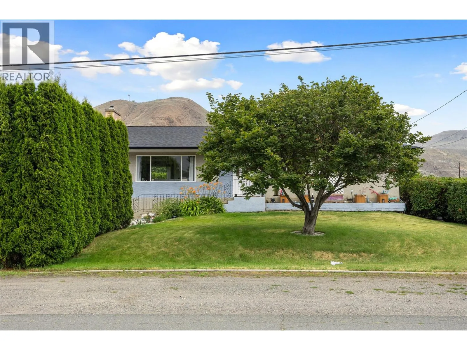 House for rent: 2150 Ponderosa Avenue, Kamloops, British Columbia V2B 4V9