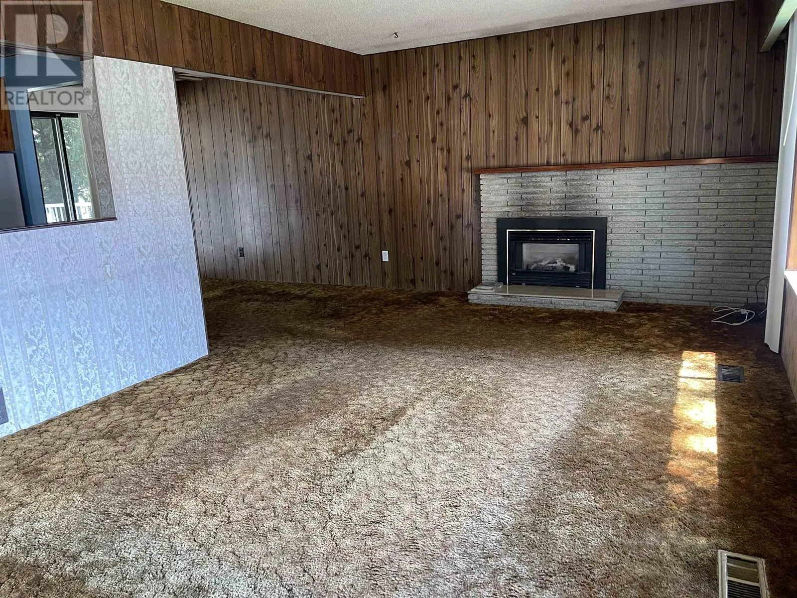 House for rent: 2155 Rindall Avenue, Port Coquitlam, British Columbia V3C 1T9